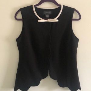 Stylish Black/White Blouse